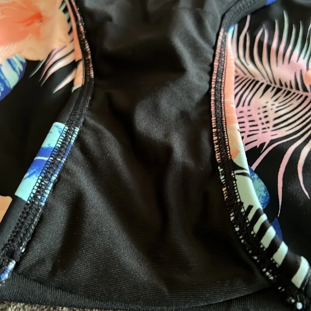 DKNY Tropical‎ Floral One Piece Swimsuit in Black/Pink Sizes XL NWOT - Picture 13 of 15